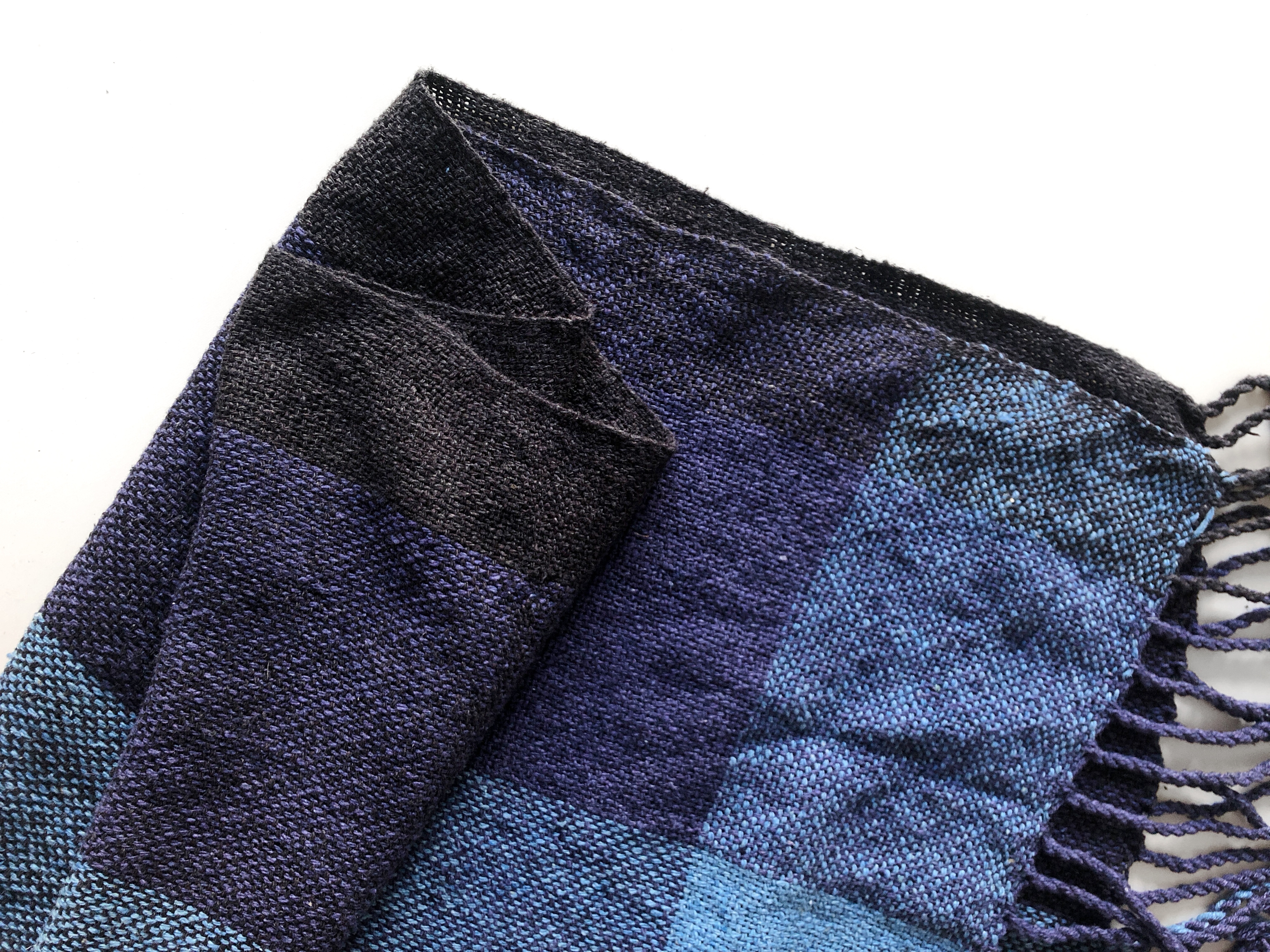 Free Pattern to Weave a Silk Noil Color Field Scarf