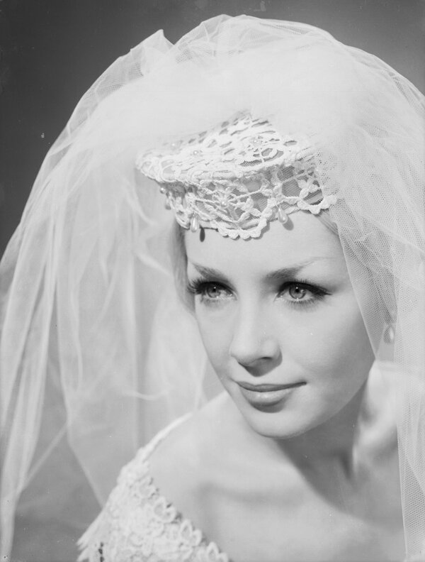 vintage wedding veil from the 1960s