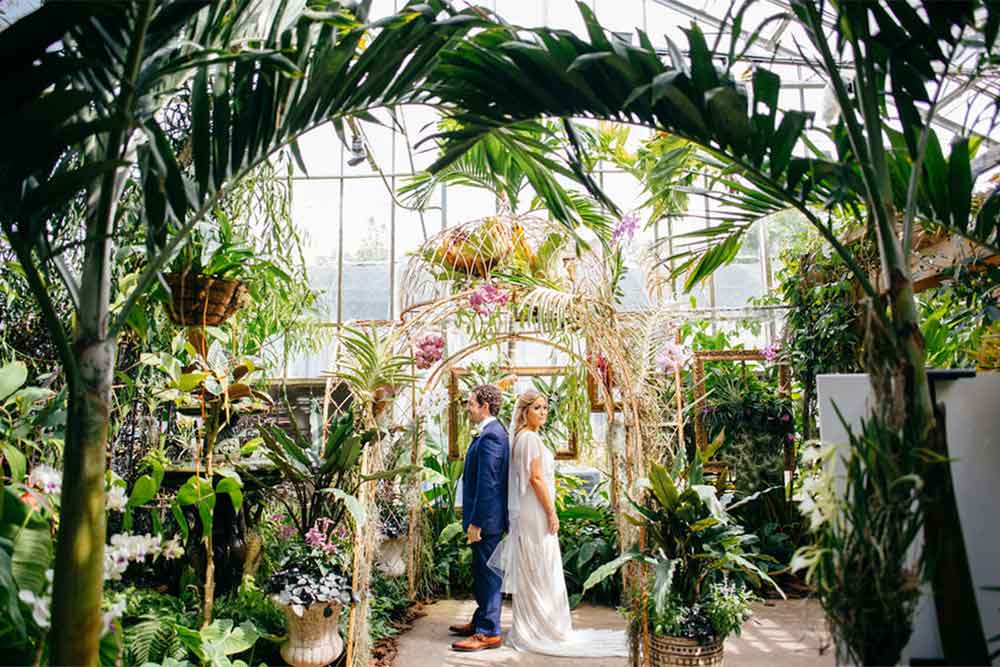 tema de bodas en jardín botánico