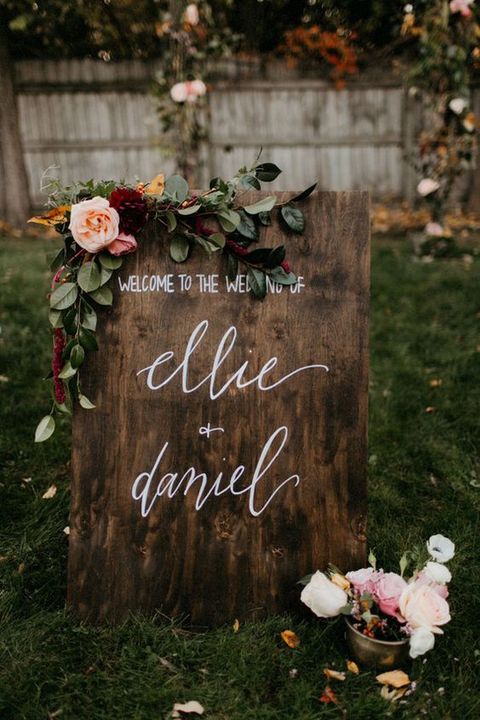 DIY Wedding Welcome Sign