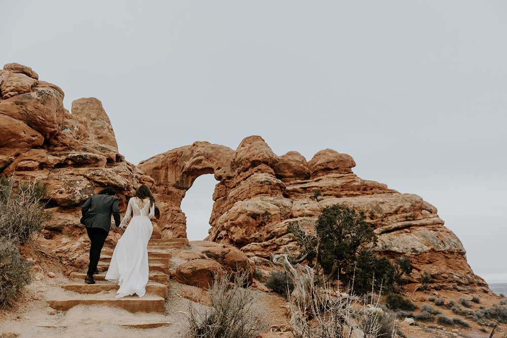 bride and groom in Arches National Park for their wedding elopement