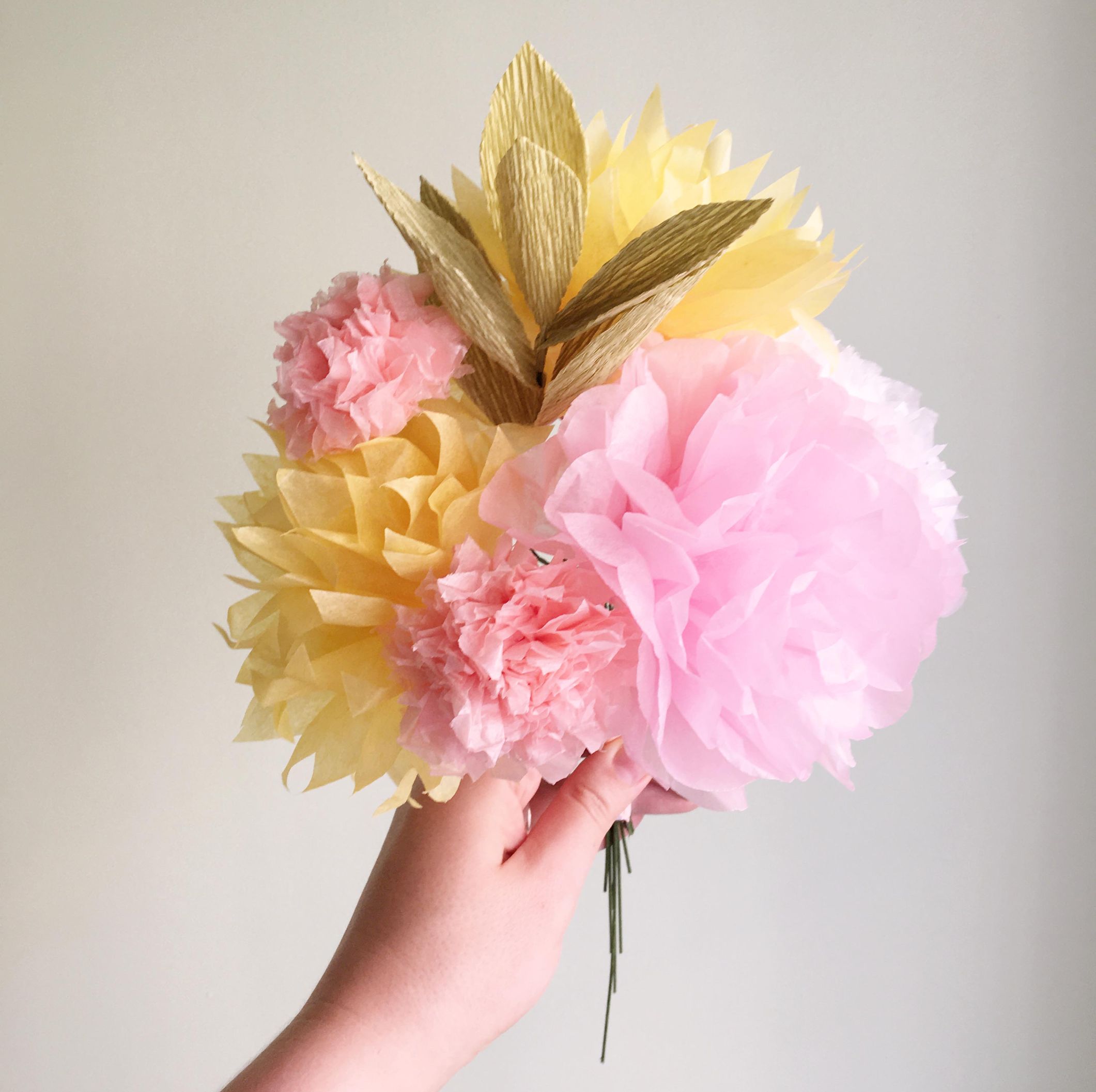 How To Make Round Tissue Paper Flower - DIY Paper Craft 