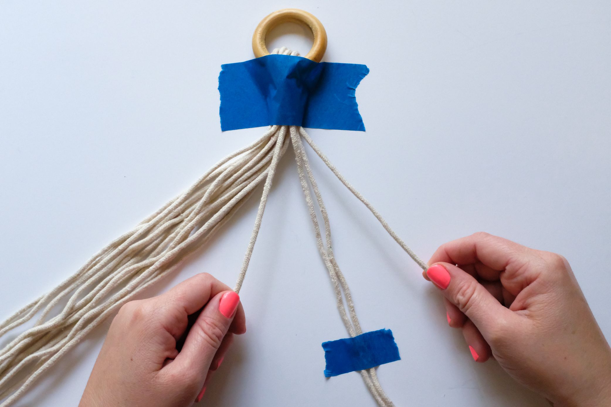 DIY Macrame Plant Hanger Tutorial - Bathroom Makeover - Jenny Lemons