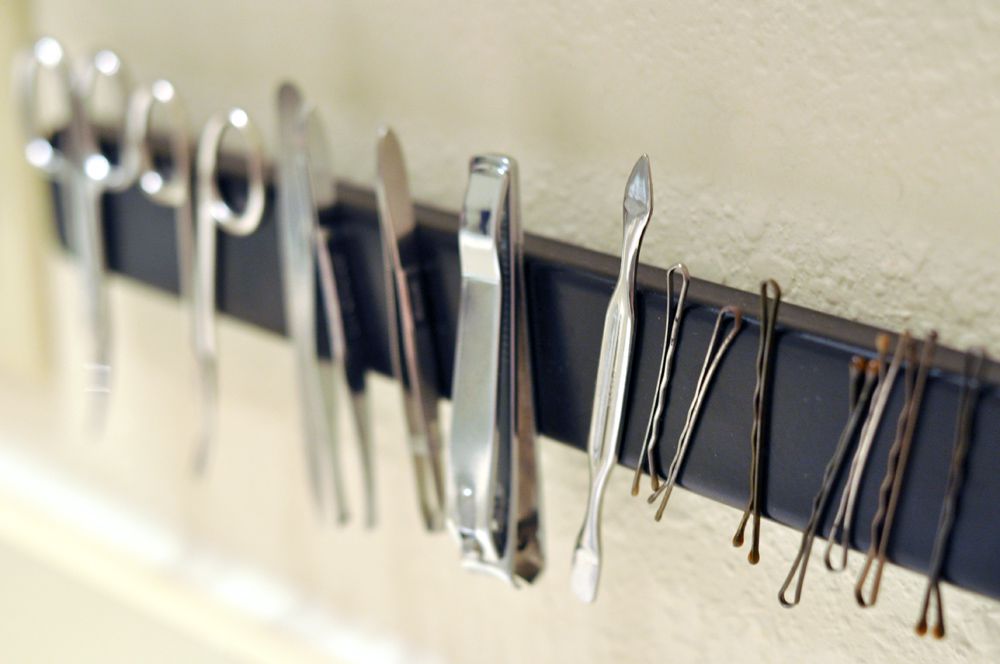 Magnetic strip for pins in bathroom