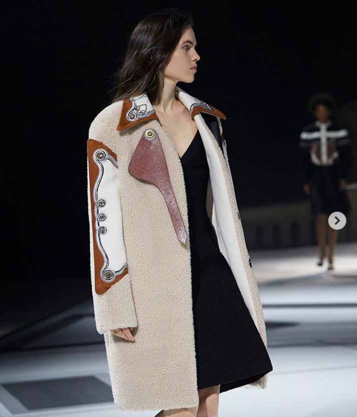 Louis Vuitton beige statement collar and sleeve womens coat